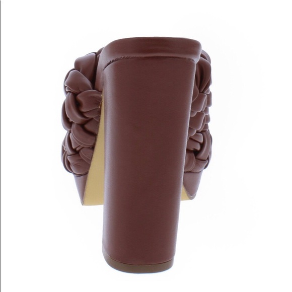 NWB Brown woven heels - Picture 3 of 3